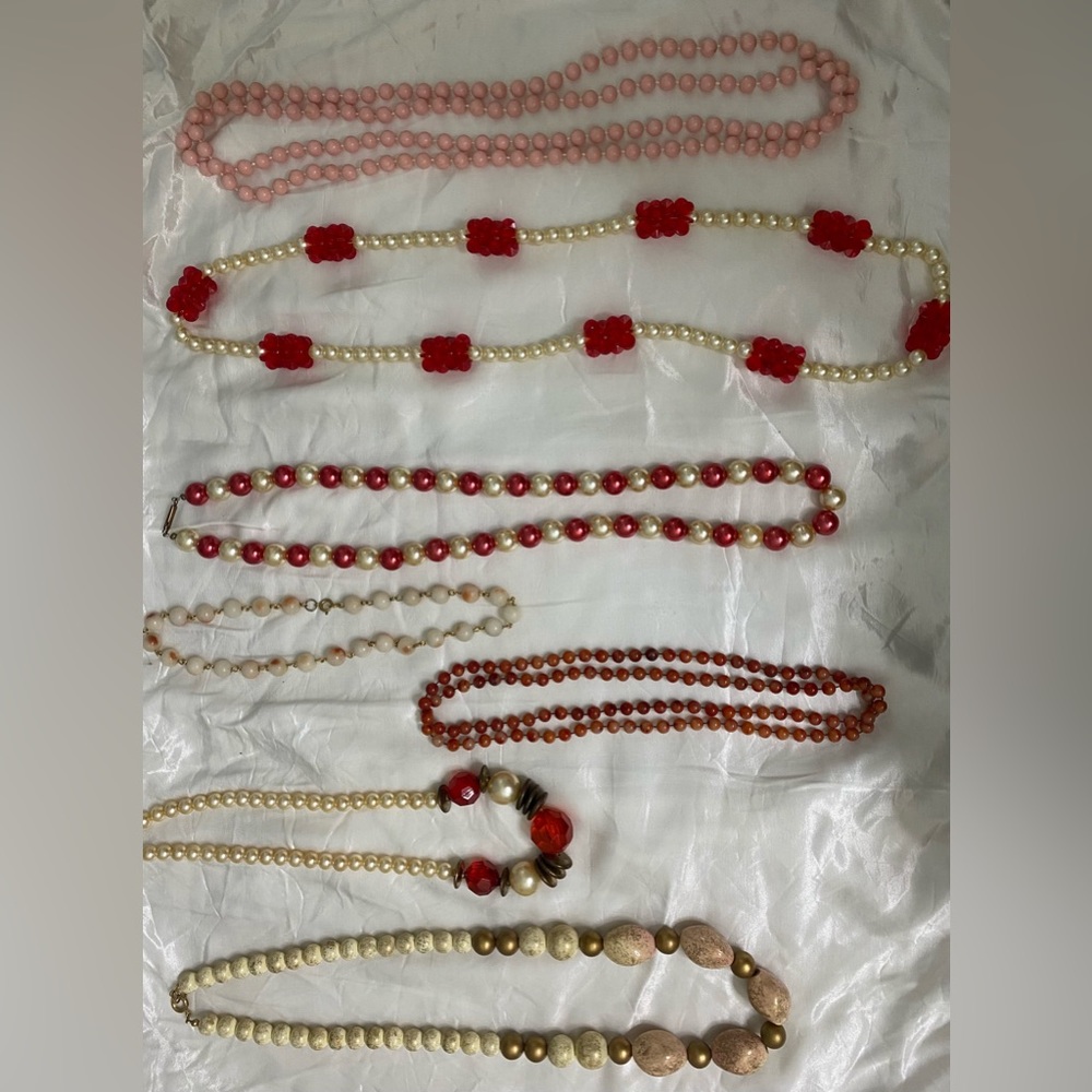 Vintage Necklaces & Beads Lot
